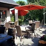 Hotel Kyriad Angers Sud Ponts-de-ce 3*