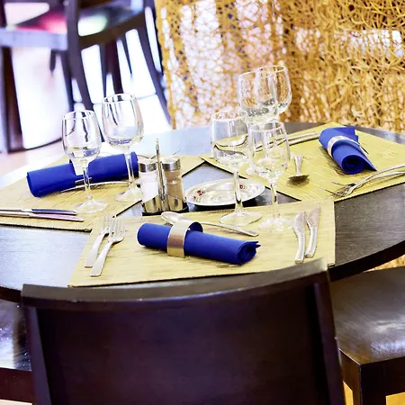 Hotel Kyriad Angers Sud Ponts-de-ce 3*
