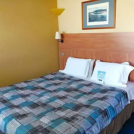 Kyriad Angers Sud Ponts-de-ce Hotel