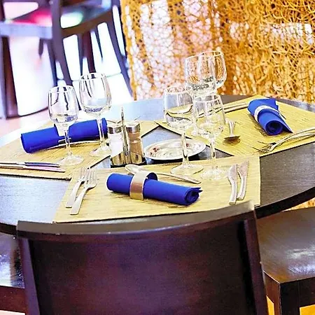 Kyriad Angers Sud Ponts-de-ce Hotel