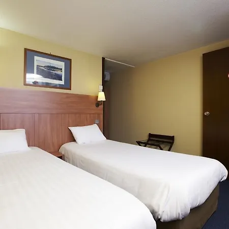 Kyriad Angers Sud Ponts-de-ce Hotell 3*