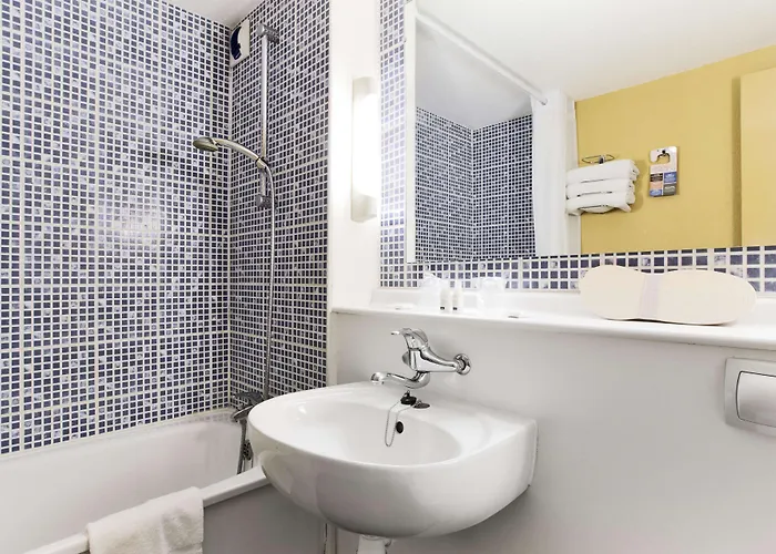 Kyriad Angers Sud Ponts-de-ce 3* Les Ponts-de-Cé