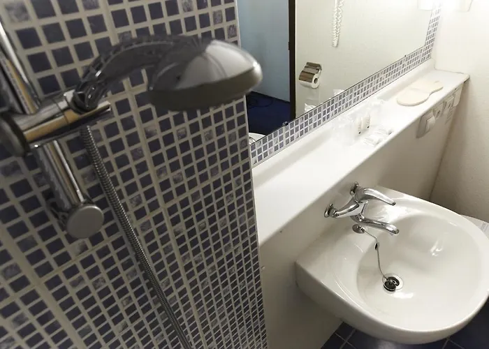 Kyriad Angers Sud Ponts-de-cé Hotel 3*