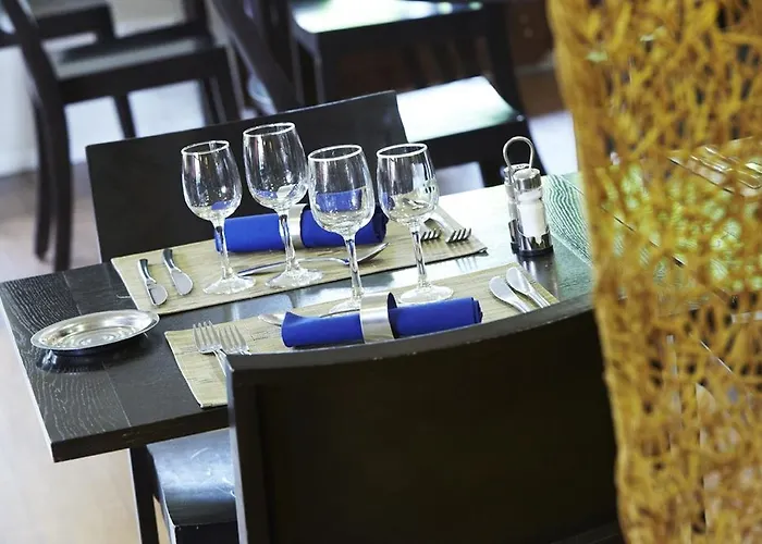 Kyriad Angers Sud Ponts-de-cé Hotel Les Ponts-de-Cé