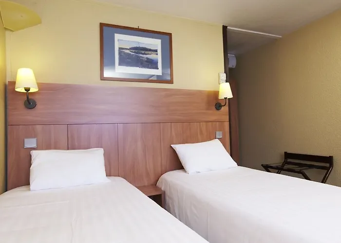 Hotel Kyriad Angers Sud Ponts-de-ce 3*