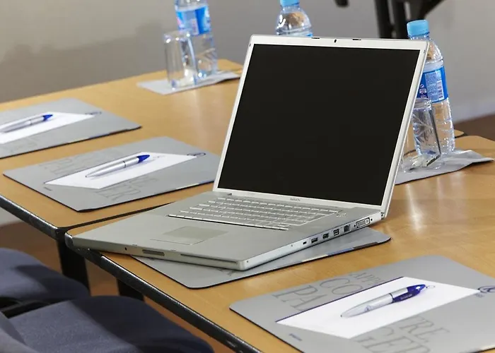 Kyriad Angers Sud Ponts-de-cé Hotel 3*