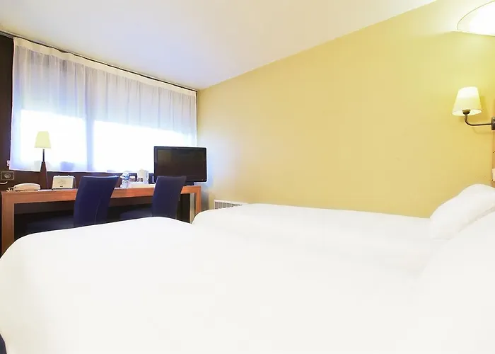 Hotel Kyriad Angers Sud Ponts-de-ce 3*